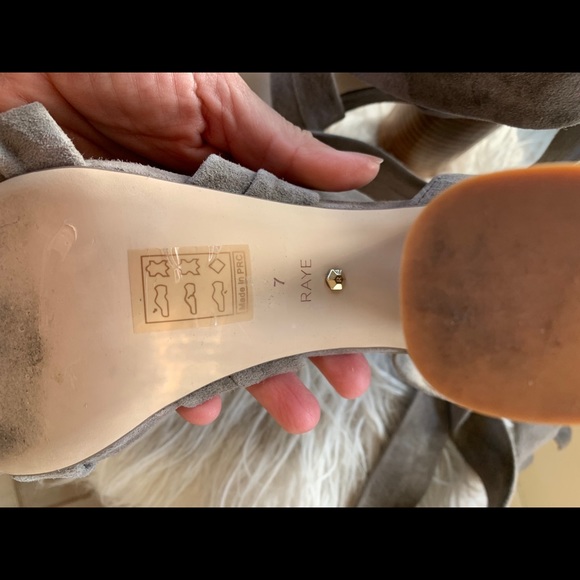 Raye - Picture 5 of 5